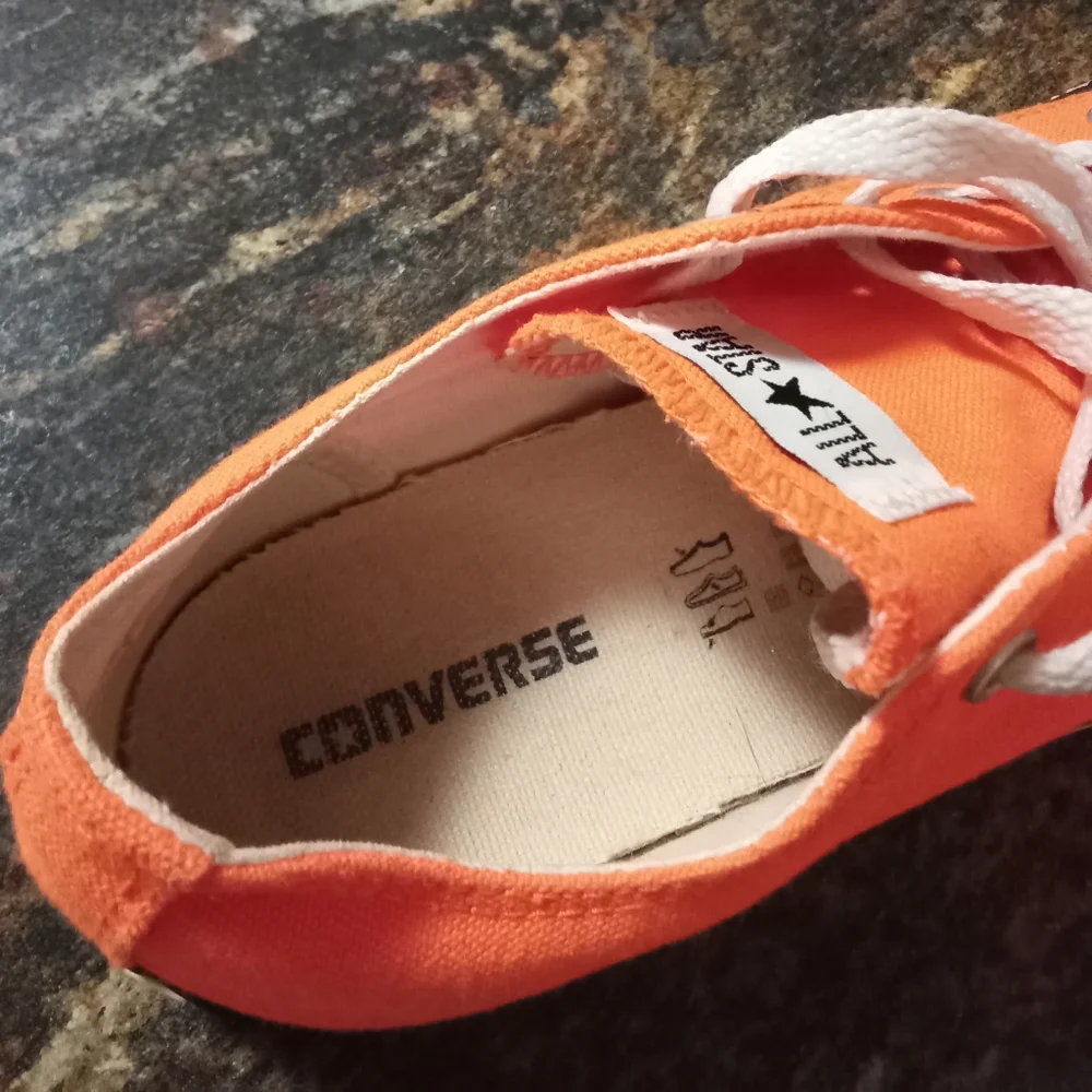 Converse - Picture 2 of 7